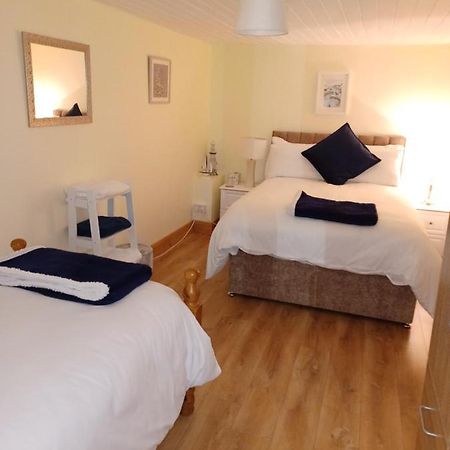Kents Guesthouse Accommodation Kilmacthomas Habitación foto
